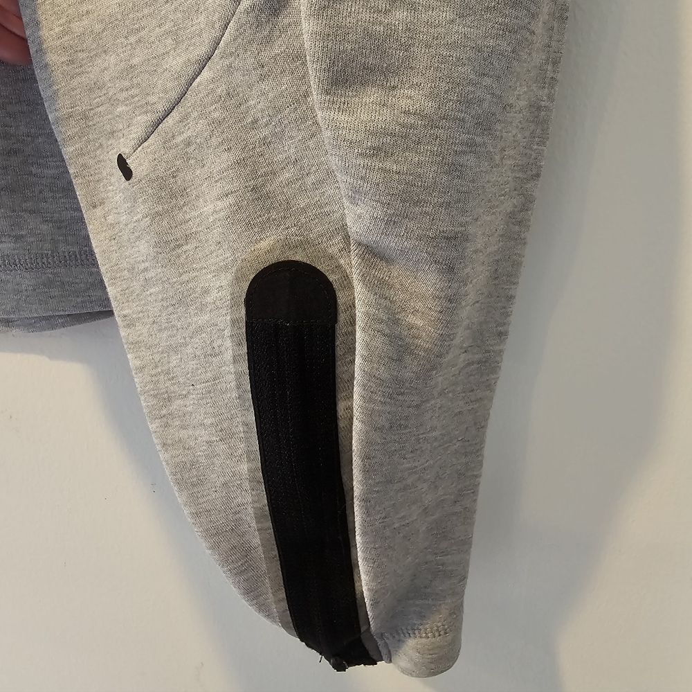 Nike Cropped Long Sleeve Top Gray Size Small Athleisure - Picture 5 of 6